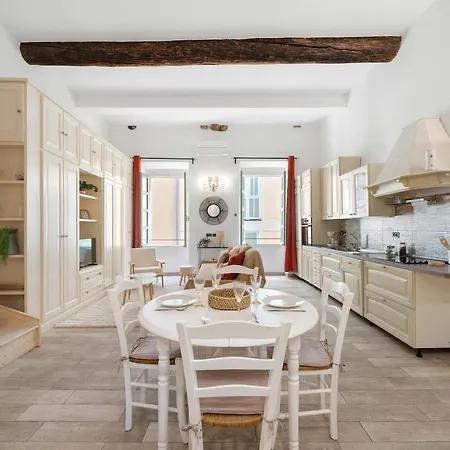 Evasion A Menton, Vieille *