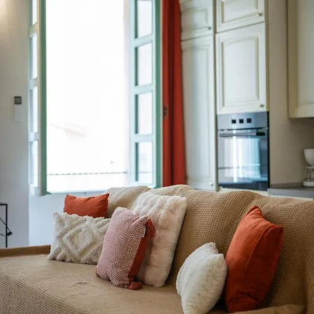 Evasion A Menton, Vieille Apartmán